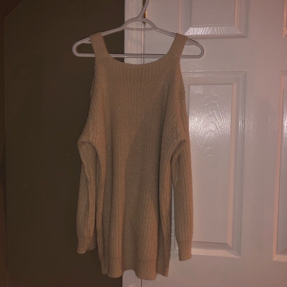Sweater - Picture 1 of 2